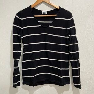 Old Navy Black and White V-Neck Sweater